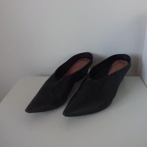 2 x 20 Zara leather mule